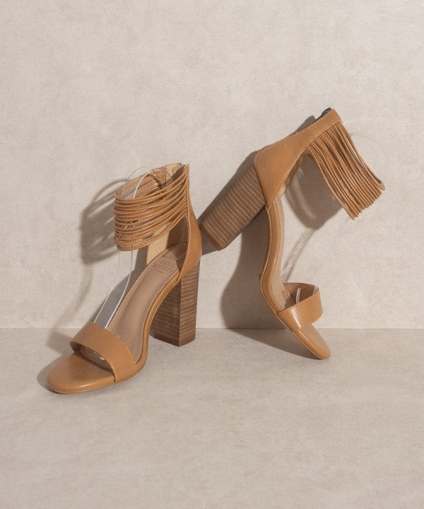 OASIS SOCIETY Blair - Thick Ankle Strap Block Heel